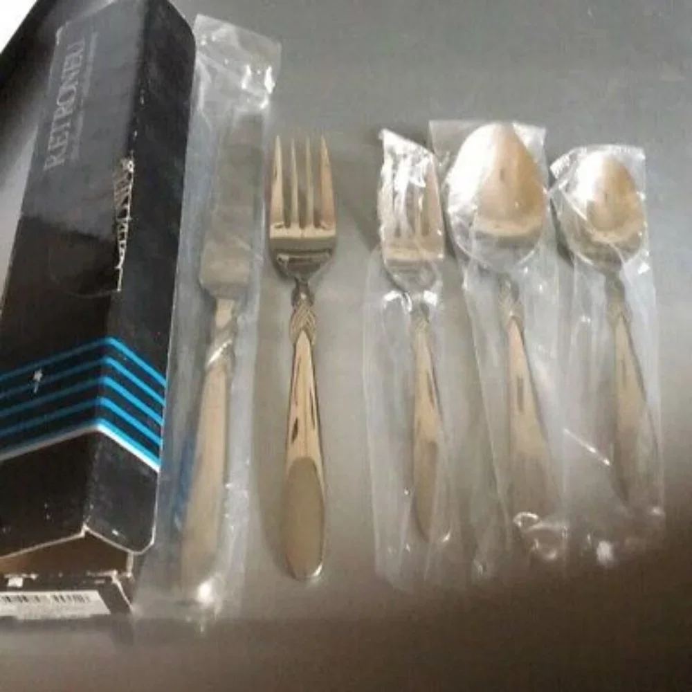 NIB Retroneu Braid 5 pc placesetting 18/8 Stainless Korea